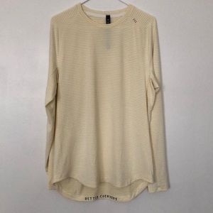 Lululemon License to Train long Sleeve Shirt. Size Large
